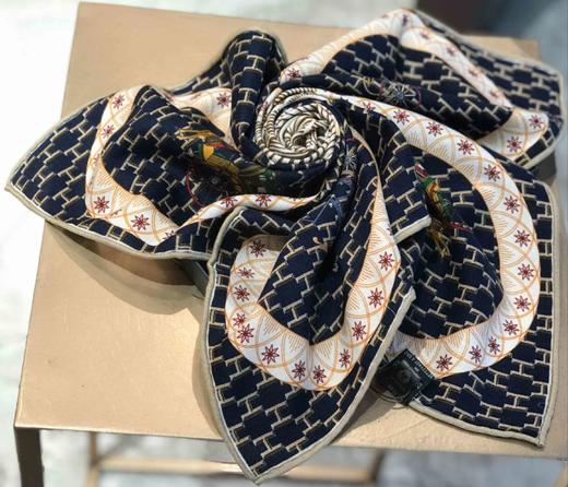 优品堂【奢迷】70*70真丝羊毛方巾 商品图10