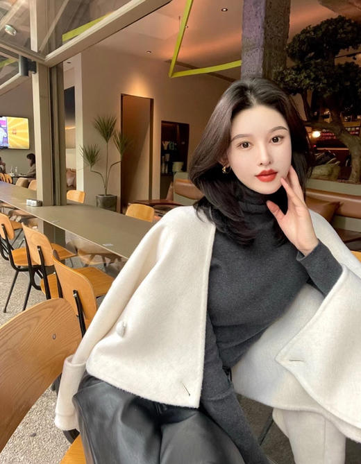 格莱灰细羊毛高领打底衫 商品图3