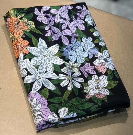 优品堂【清秀高雅2】90*90桑蚕丝斜纹绸方巾 商品图5