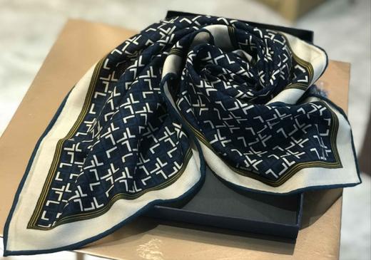 优品堂【奢迷】70*70真丝羊毛方巾 商品图6