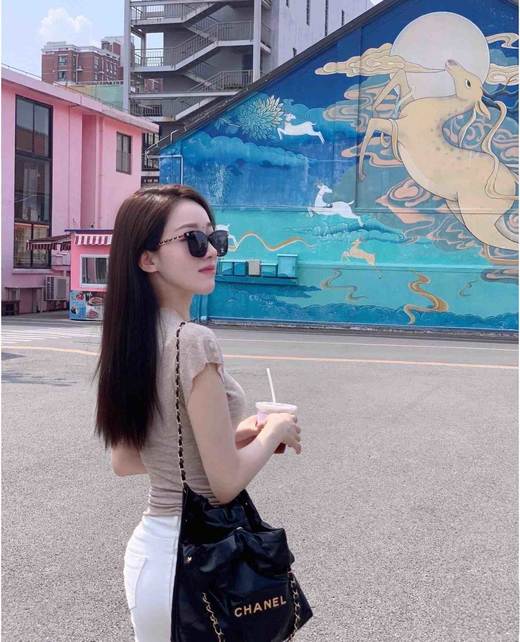 香奶奶 |22bag  金色字母 垃圾袋 单肩背包 小 中号 多色可备注（ HH） 商品图4