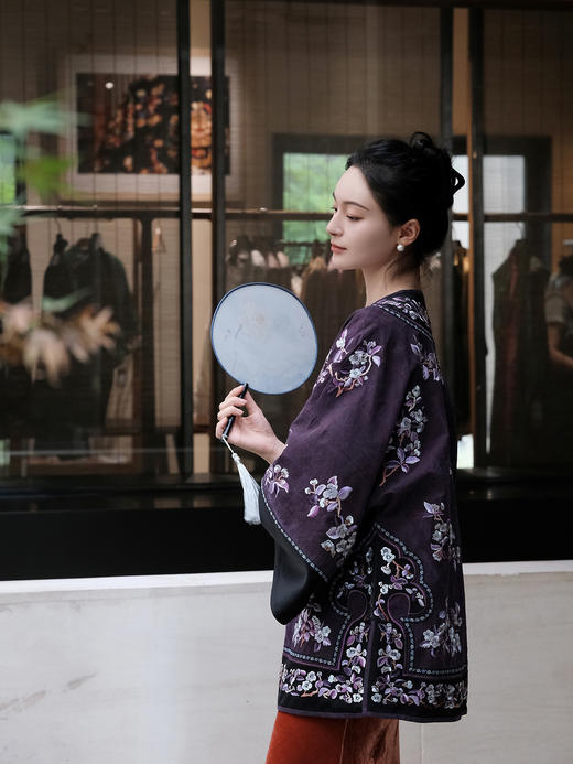 盛唐牡丹| 高货-大宋玉兰重工刺绣中式太太服-紫黑 商品图4