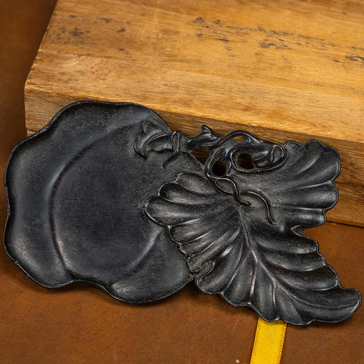 清 紫檀一木整挖瓜瓞绵绵笔舔 商品图2