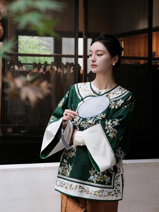 盛唐牡丹| 高货-大宋玉兰重工刺绣中式太太服-绿色 商品图5