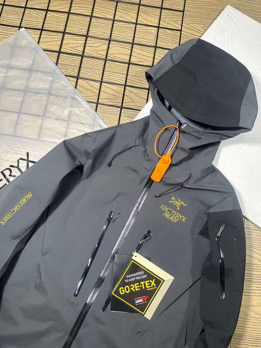 金标绝版Palace 联名 Arcteryx 始祖鸟 Alpha限定冲锋衣 商品图1