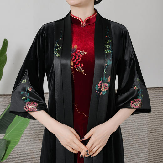 HYX-24-7842新款中袖醋酸韩国绒百搭外套外披长款开衫中国风 商品图3