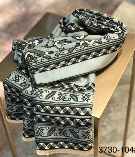 优品堂【如影相随】拉绒披肩围巾两用 商品图8