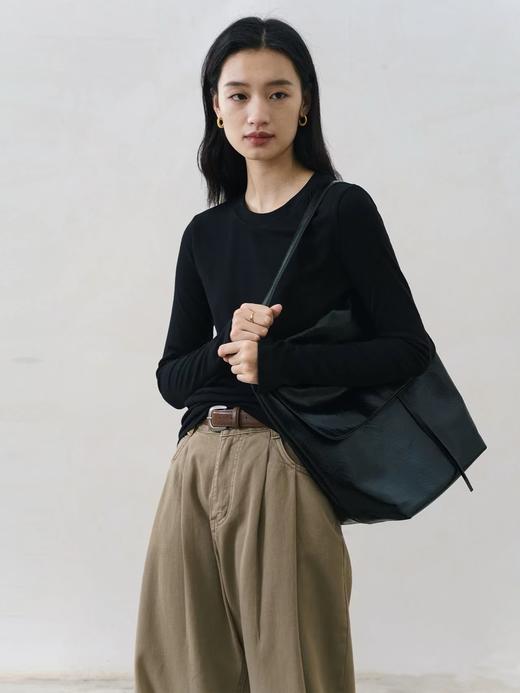 到手两件德芙轻柔亲肤基础打底衫 商品图11