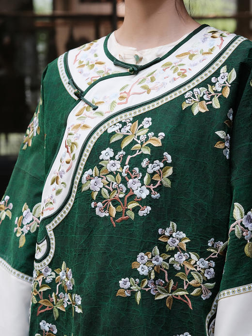 盛唐牡丹| 高货-大宋玉兰重工刺绣中式太太服-绿色 商品图2