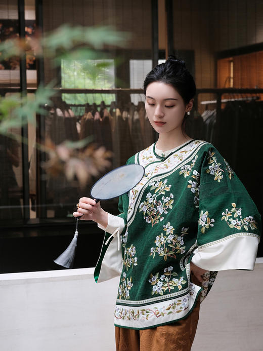 盛唐牡丹| 高货-大宋玉兰重工刺绣中式太太服-绿色 商品图1