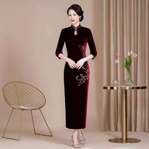 HYX-24-7872新款修身改良丝绒旗袍裙大码喜妈妈婚宴礼服长款喜婆婆 商品图1