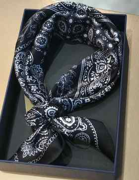 优品堂【迷缀】70x70桑蚕丝方巾