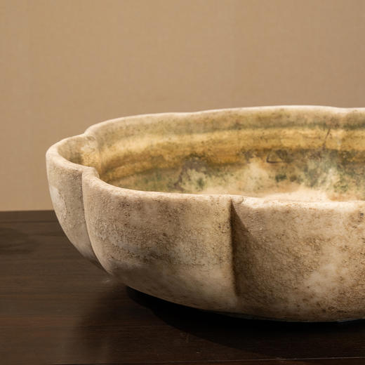 清 汉白玉花口赏盆 商品图3