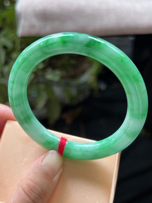 57圈口翡翠手镯 商品图1