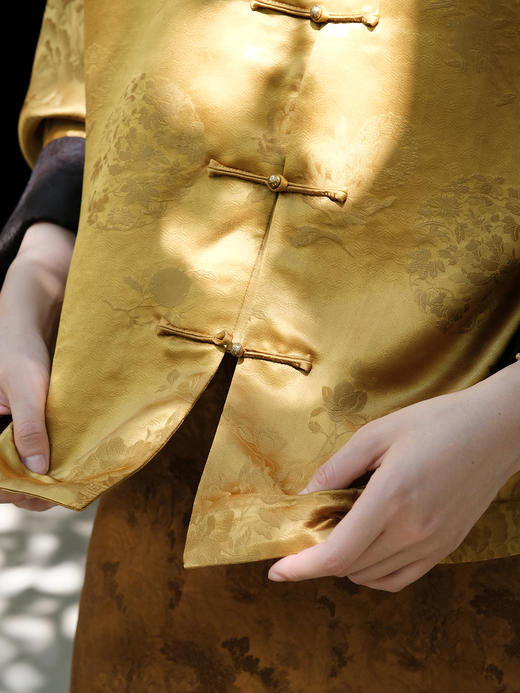 盛唐牡丹|钱币团花纹重缎香云纱对襟外套 商品图3