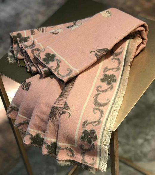 优品堂【如影相随】拉绒披肩围巾两用 商品图6