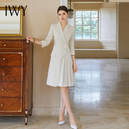 IWY/米色连衣裙女轻奢高级感百褶裙主持人演讲职业装七分袖Q1174 商品图1