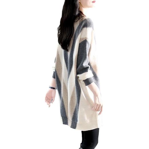 雀说针织时尚连衣裙女新款V领落肩毛衣裙中长款宽松条纹慵懒AL3763 商品图4