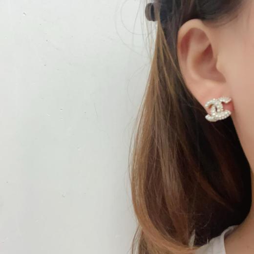 香奈儿 22B米珠水钻耳钉（SJ） 商品图2