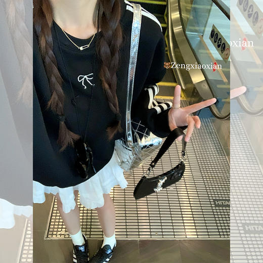 <曾小咸推荐>韩系休闲百搭黑色蝴蝶结印花圆领卫衣 商品图2
