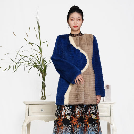 SIM GRACE 优雅夫人 女士进口水貂外套拼色工艺宽松中长气质女时尚款 商品图0