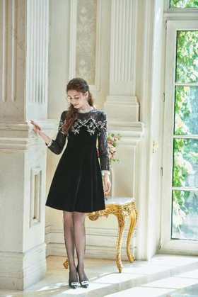 粉红玛琍 连衣裙