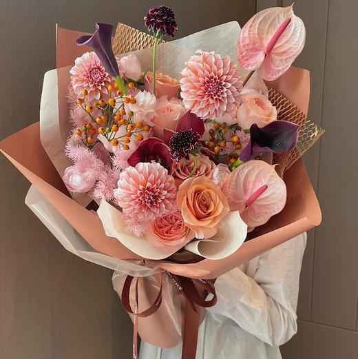 《等秋风》秋日氛围感奶油桃子马蹄莲花束 商品图0