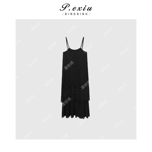 04-3潘依绣丁丁宠粉PanYiXiu/潘依绣亚麻层次感轻奢拼接镂空吊带连衣裙 M0817 商品图1