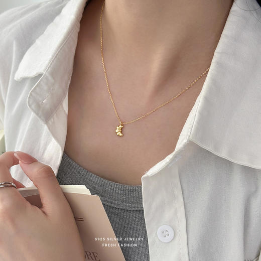 鹿鹿推荐 •【原价89秒杀39.9亏本秒！】S925纯银法式牛角包吊坠项链 商品图0