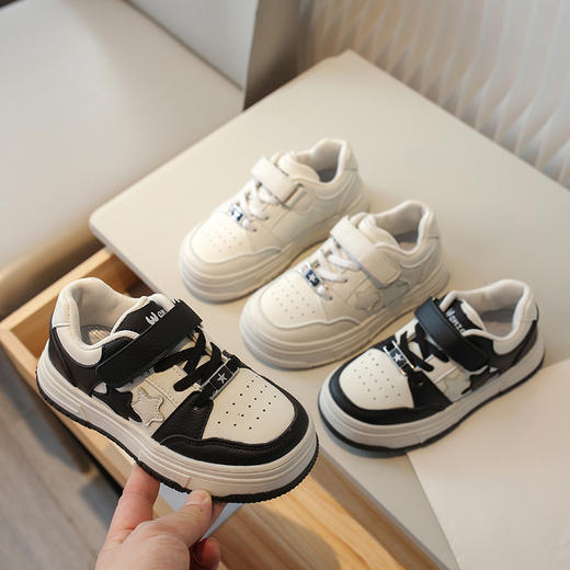 【黑白星星图案，可爱程度满分】儿童板鞋 秋季新款 儿童软底小白鞋 黑白星星男童运动鞋 女童单鞋-QQ 商品图0