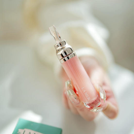 【双12嗨购节】【全球购*部分规格送礼盒礼袋】LA MER海蓝之谜唇部精华7ml唇蜜+海蓝之谜润唇霜5g/9g·现货速达 商品图9