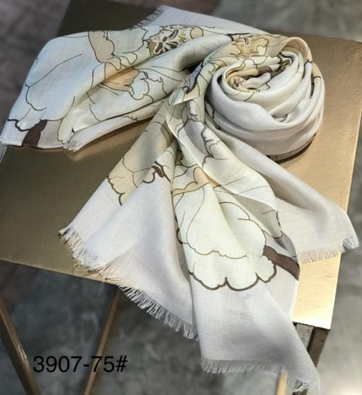 优品堂【花好月圆】羊毛披肩围巾两用长巾 商品图11