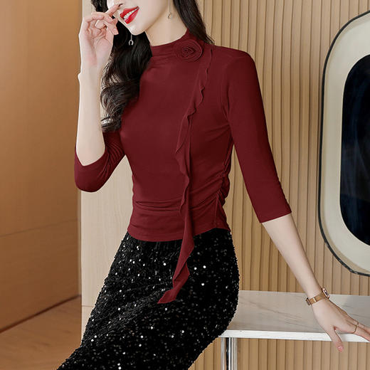 KQLE48M8158 2024早秋新款半高领立领花朵t恤女新款设计感收腰显瘦短款小衫 商品图0