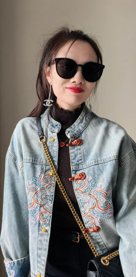 新款国风重磅刺绣祥云花牛仔外套 商品图5