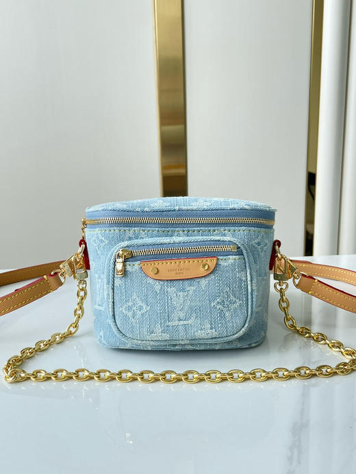 秋冬特惠💰720 原单LV MINI BUMBAG 牛仔布迷你腰包M83353 尺寸：17×12×9.5cm 商品图0