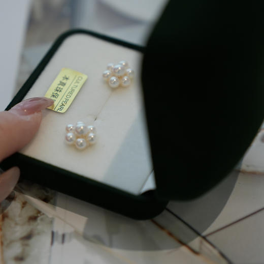 甄珠贝 （手作）手工花朵耳钉 ji品淡水珍珠 4-5/3-4mm 正圆ji光无暇 纯银配件 商品图2