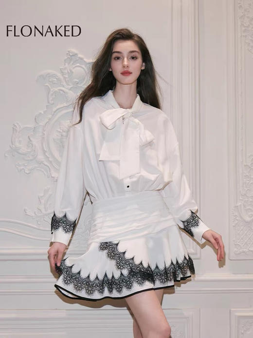 米白色蝴蝶结系带双层荷叶边蕾丝花边连衣裙 商品图0