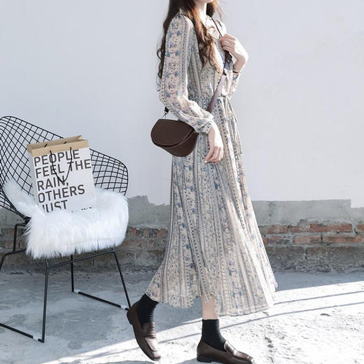 雀说 秋冬新款收腰碎花长裙子轻熟风减龄洋气a字连衣裙4ZF-15424 商品图3