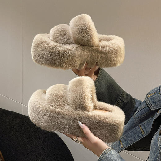 冬季保暖鞋子女大码潮时髦软绵绵7cm外穿毛毛拖鞋女平底一字拖秋季新款加厚 商品图1