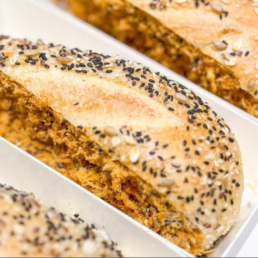 杂粮肉松欧包 商品图0