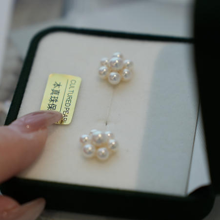 甄珠贝 （手作）手工花朵耳钉 ji品淡水珍珠 4-5/3-4mm 正圆ji光无暇 纯银配件 商品图1