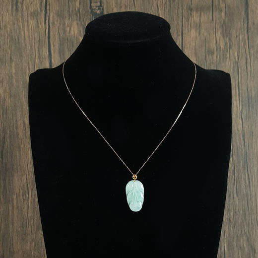 【天然正品】A货翡翠AU750黄金镶天然糯冰种浅绿色叶子翡翠（金枝玉叶）吊坠项链34.8*17.4*3.2MM（皆取最大值）现售价：1180！300824NJS17 商品图8