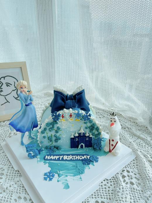 爱莎蝴蝶结蛋糕 商品图0