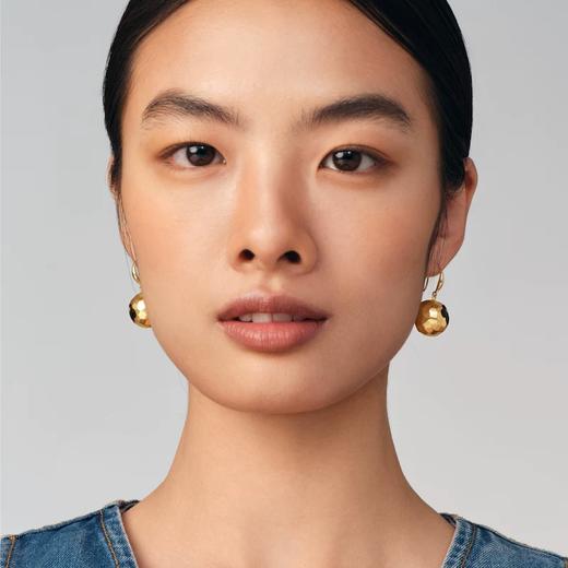 2楼Fellala/翡拉拉「云錾刻」系列原创设计优雅气质简约耳环吊坠女 款号924407103 吊牌价699 现价629 商品图2