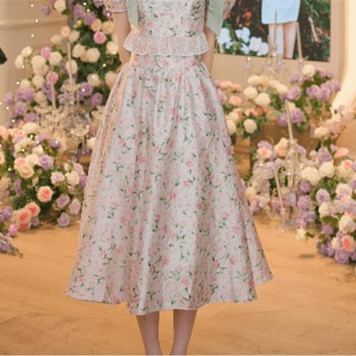 maxrieny 【彭彭echo*】2024年碎花大A字摆法式收腰伞裙中长款(货号:MS85SK039) 商品图1