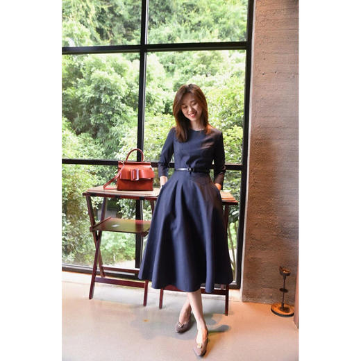 雀说 春秋新款长袖圆领连衣裙女时尚高级感长裙4ZF-0642 商品图1