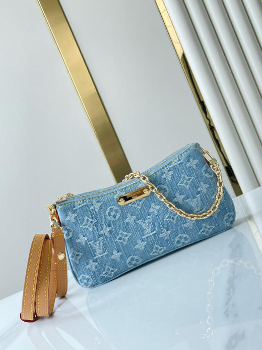 秋冬特惠💰730 原单LV LIV POCHETTE 牛仔布链条斜挎包M83532 尺寸：24×13×6.5cm 商品图1