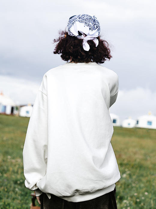 STA2024秋季经典基础蕾丝贴布刺绣卫衣 商品图8