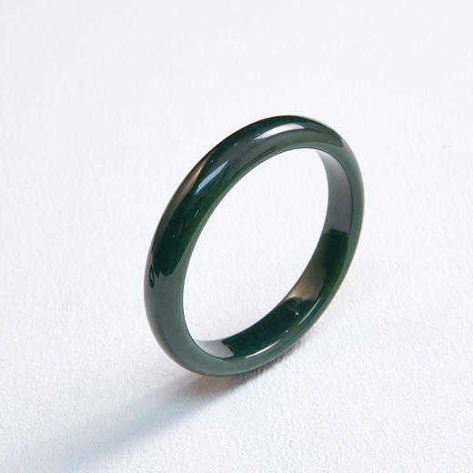 玉美人菲菲HZ~和田玉手镯 商品图0