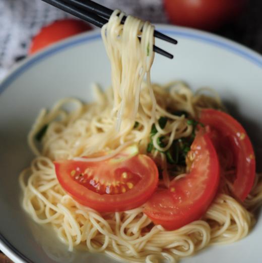 有机西红柿细面490g 纯素食品 有机种植西红柿与有机面粉制成 加工过程无其他添加 保留西红柿营养 有机认证食品（珠海顺丰发货） 商品图1